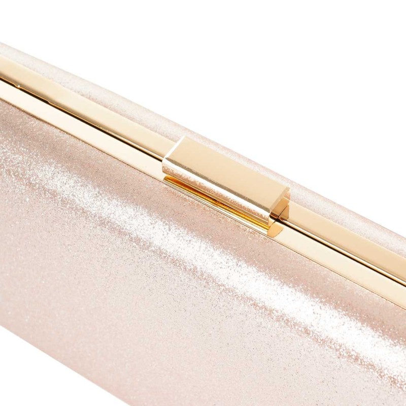 KA768 Torebka kopertówka szampańska błyszcząca z metalową rączką i łańcuszkiem na ramię (4).jpg