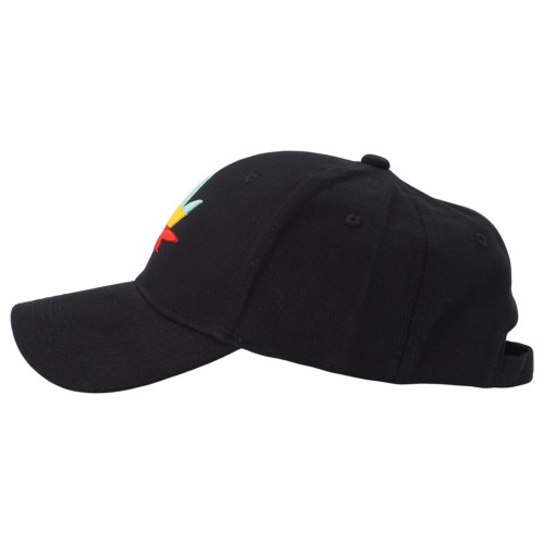 KA308 Czapka z daszkiem liść konopi czarna 2.jpg